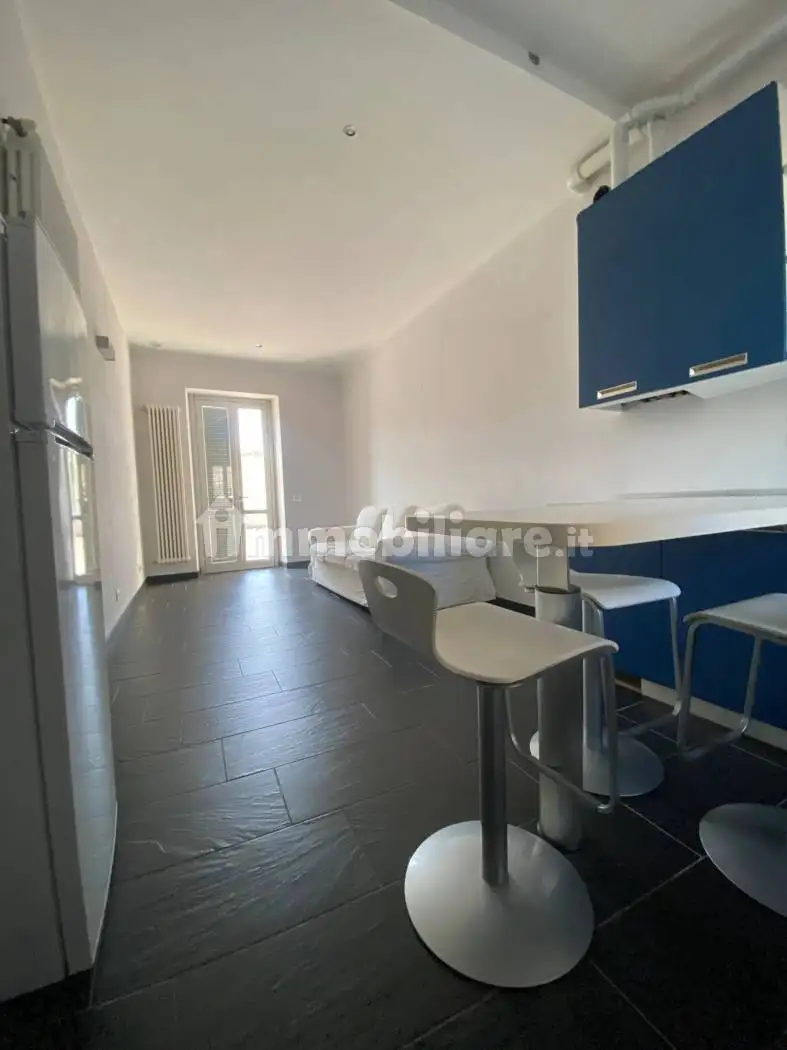 Appartamento in affitto a Castana