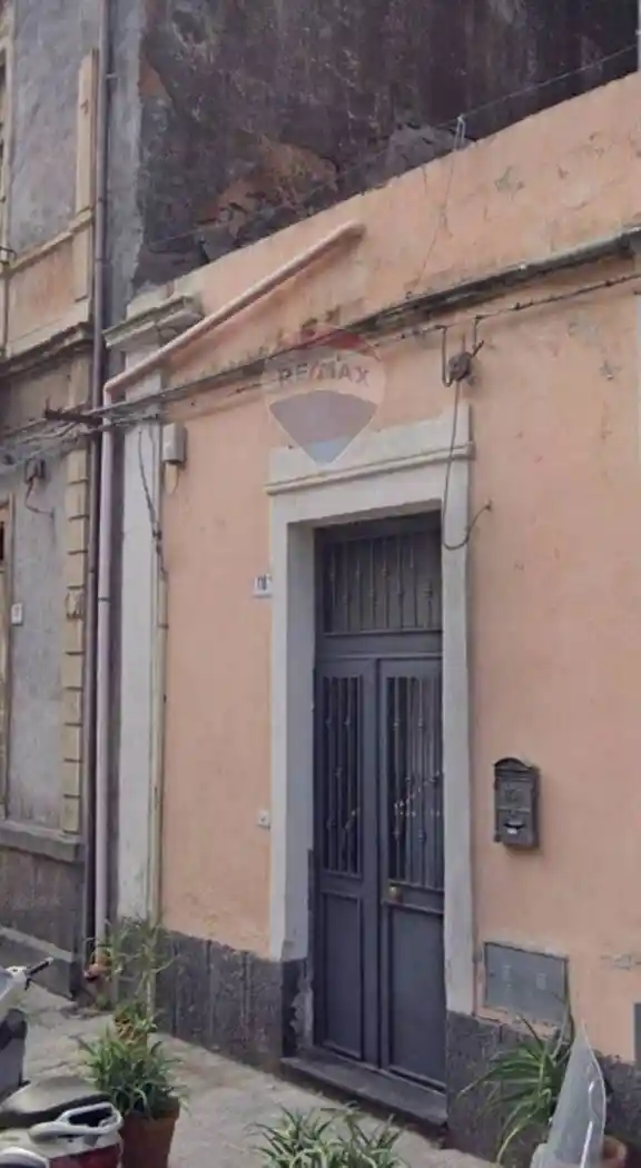 Casa indipendente in vendita a Catania