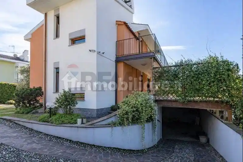 Villa unifamiliare, ottimo stato, 265 m², Centro, Arcore - foto 5
