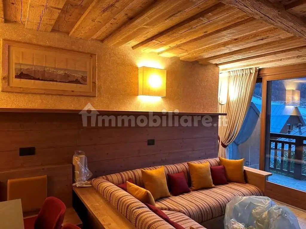 Trilocale via Santelone, 9/B, Centro, Bormio - foto 3
