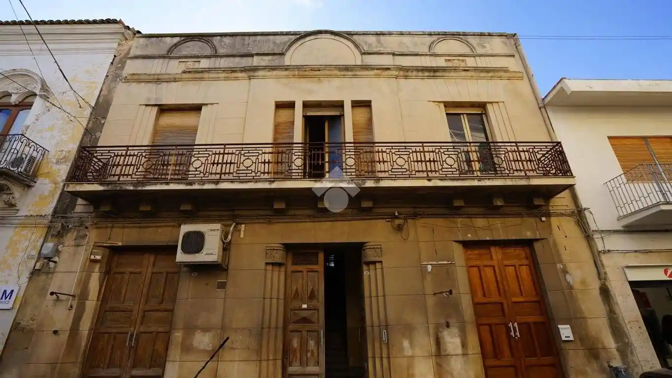 Palazzo - Edificio in vendita a Santa Croce Camerina