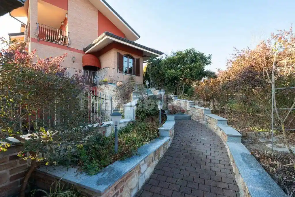 Villa unifamiliare, ottimo stato, 200 m², Castiglione Torinese - foto 3