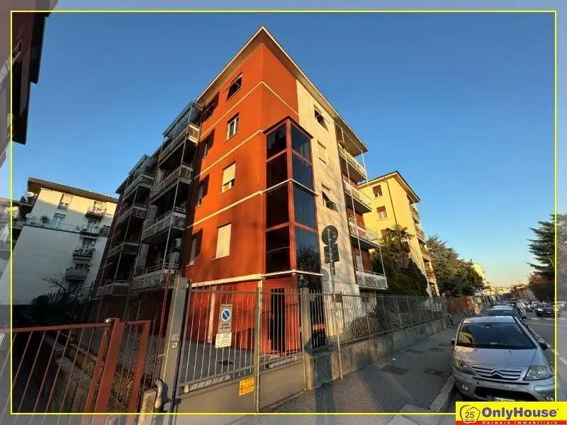 Appartamento in vendita a Bergamo