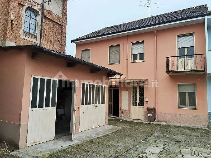 Terratetto plurifamiliare 200 m², buono stato, Centro, Mortara - foto 2