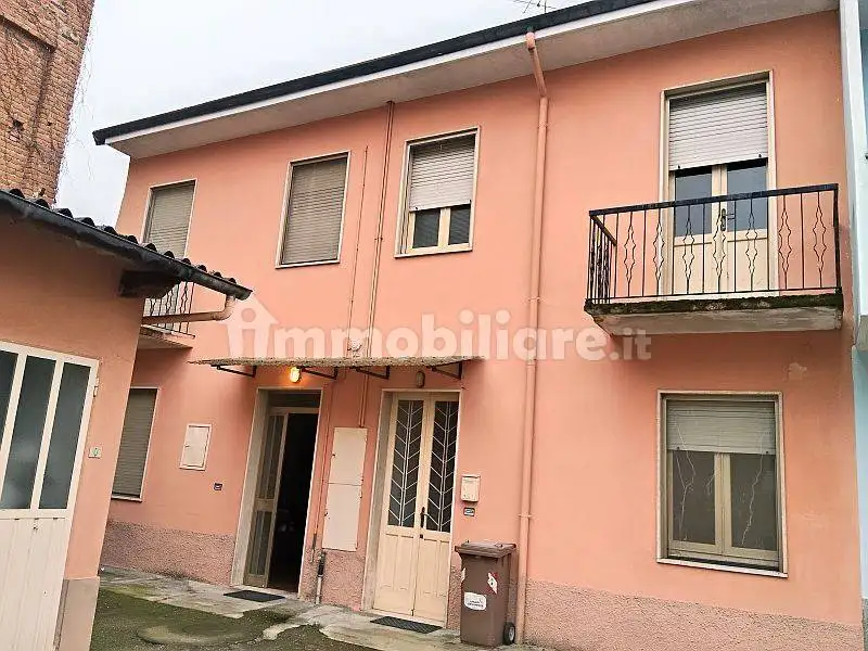 Terratetto plurifamiliare 200 m², buono stato, Centro, Mortara - foto 3