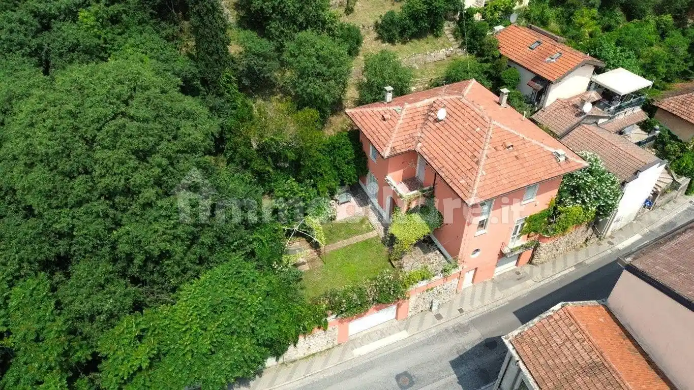 Villa in vendita a Brescia