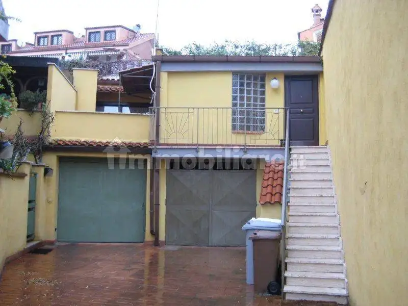 Appartamento in vendita a Guidonia Montecelio