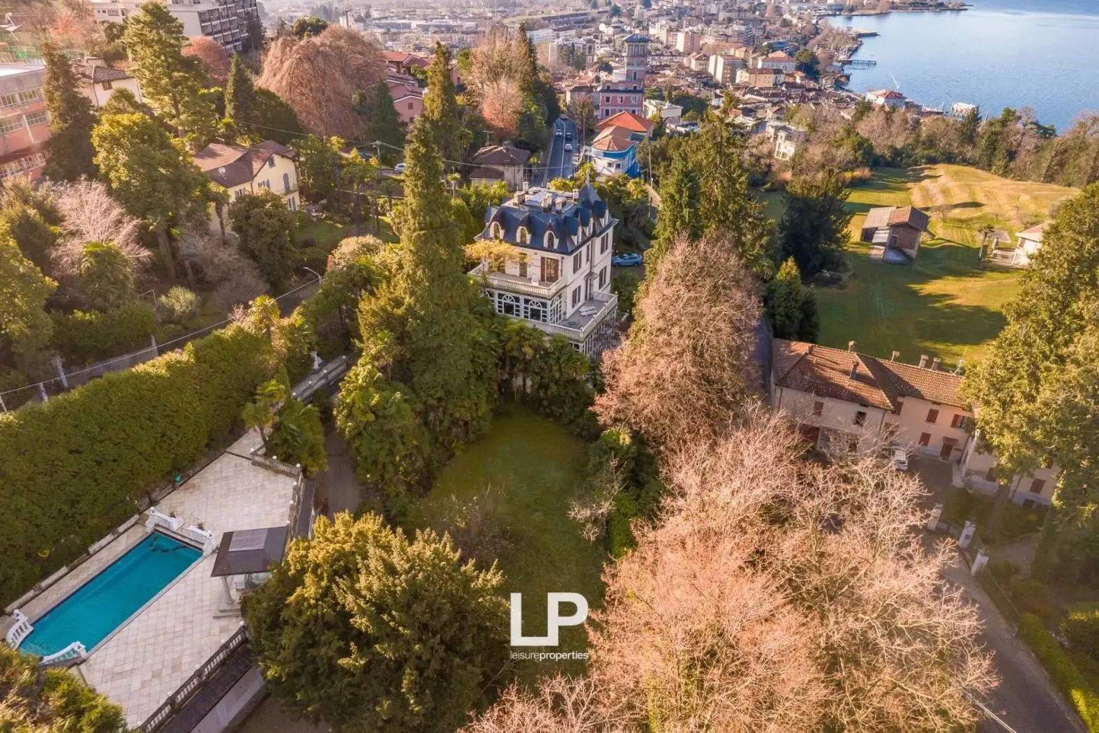 Villa in vendita a Luino