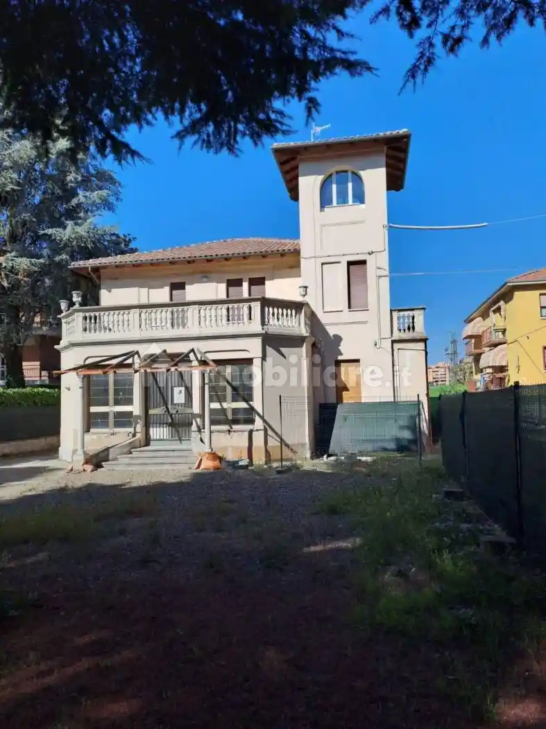 Villa in vendita a Casalecchio di Reno