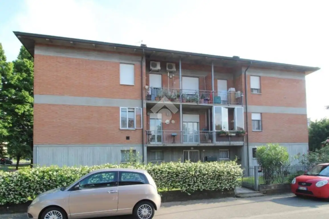 Trilocale via Delmino Spaggiari 2, Centro, Cadelbosco di Sopra - foto 2