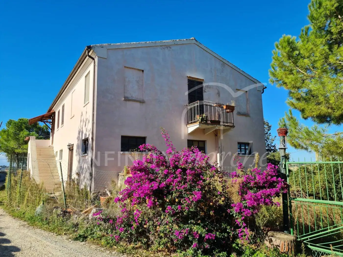 Rustico - Casale in vendita a Montecosaro