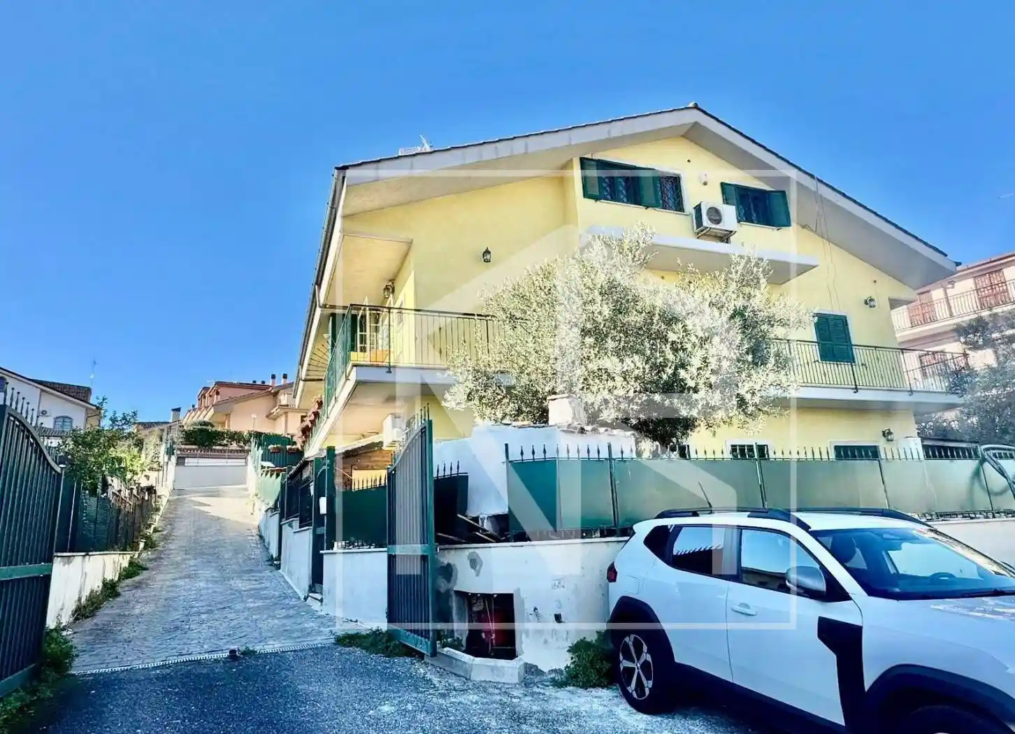 Villa bifamiliare via Germania 10, Marco Simone, Guidonia Montecelio - foto 2