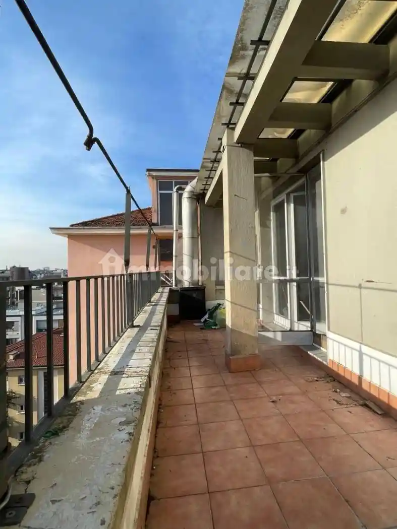 Quadrilocale via Pannonia 14, Argonne - Corsica, Milano - foto 2