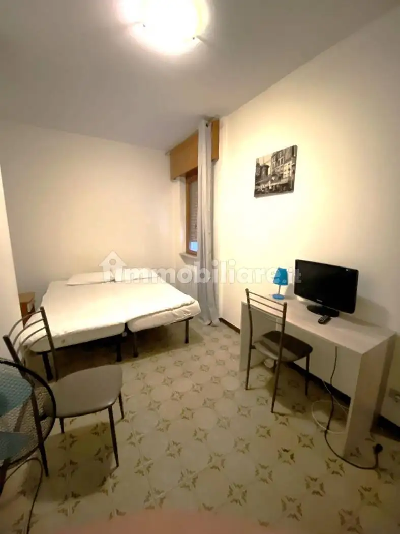 Monolocale via San Nazaro, Veronetta, Verona - foto 2