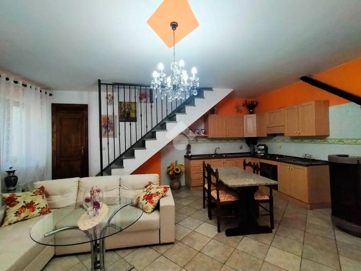 Villa in affitto a Valtopina