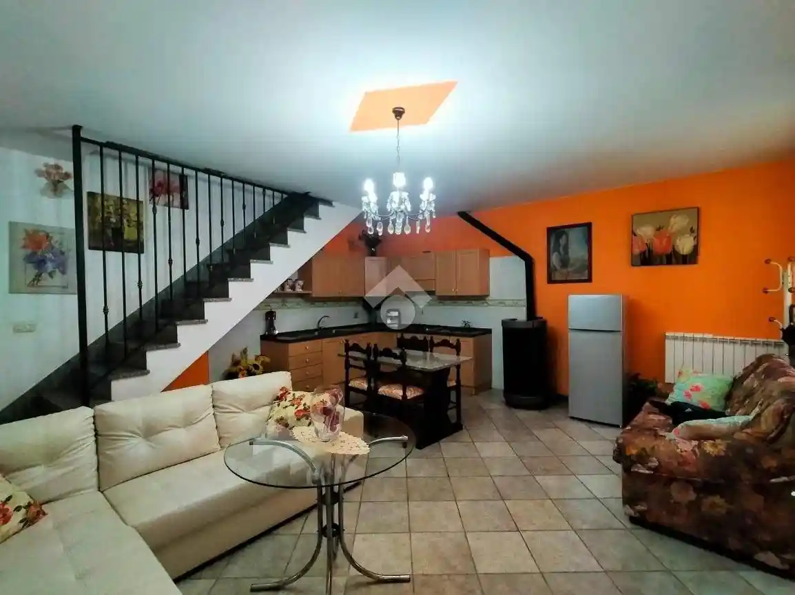 Villa bifamiliare Località Giove, Valtopina - foto 3