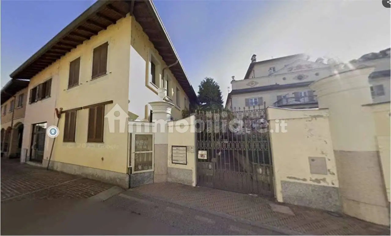 Villetta a schiera in asta a Buscate