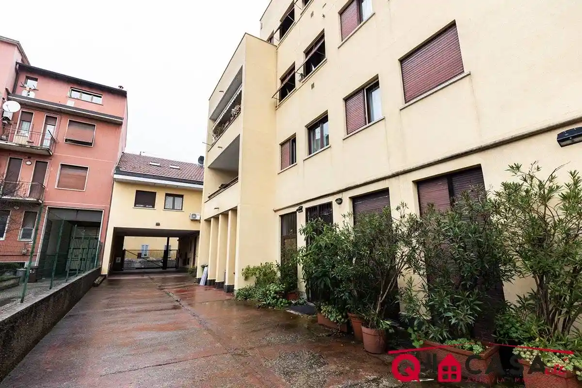 Bilocale via Ernesto Teodoro Moneta 11, Affori, Milano - foto 5