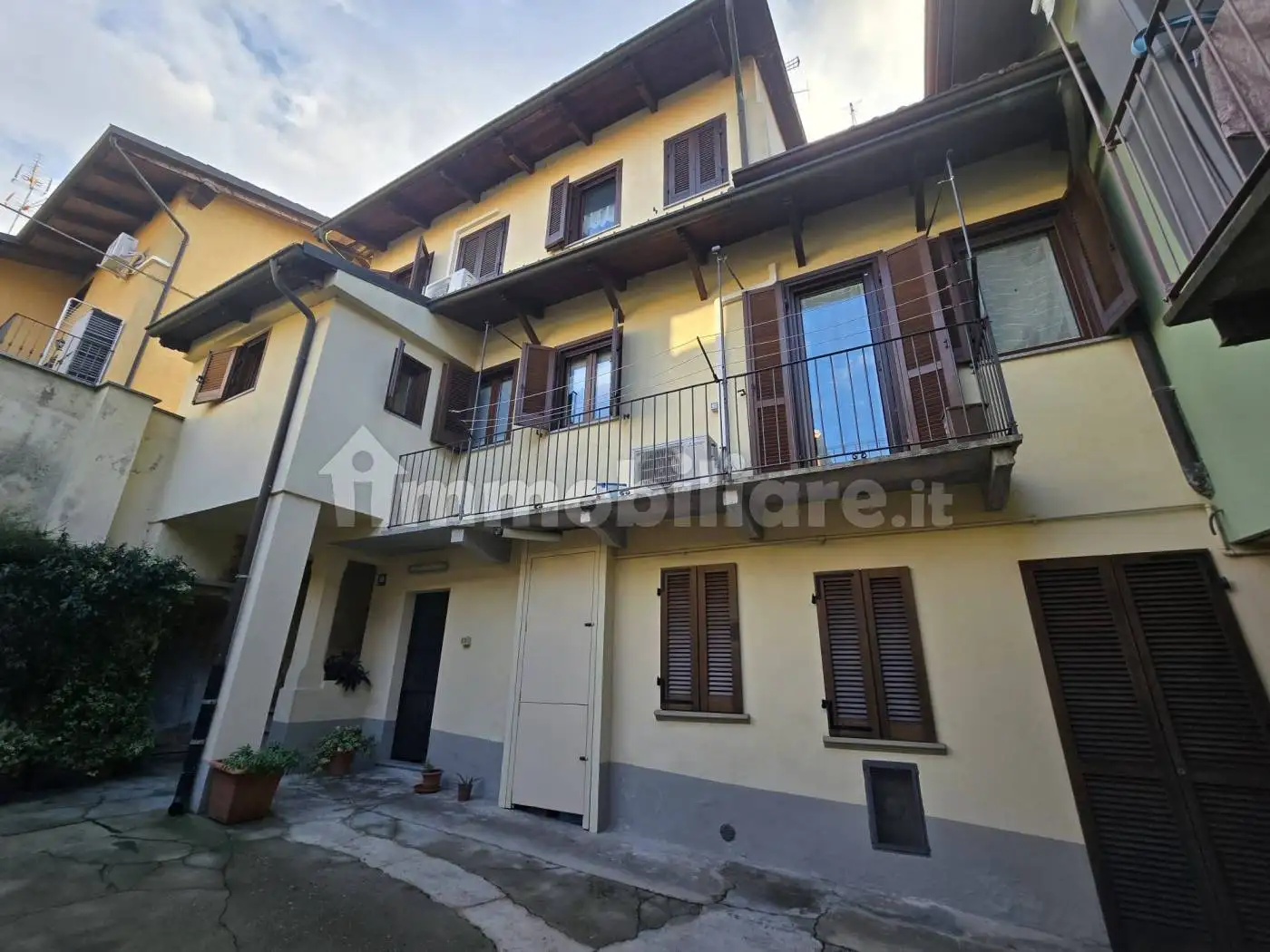 Casa indipendente in vendita a Gassino Torinese