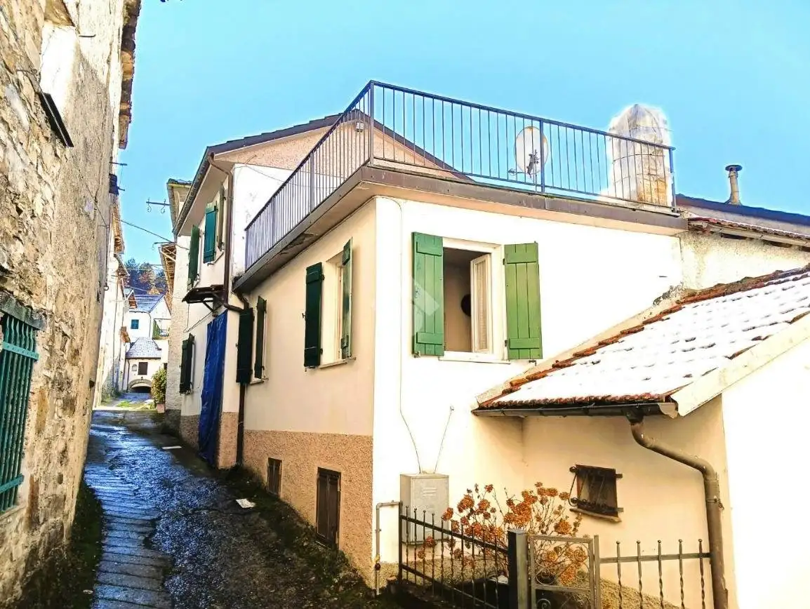 Casa indipendente in vendita a Carrega Ligure