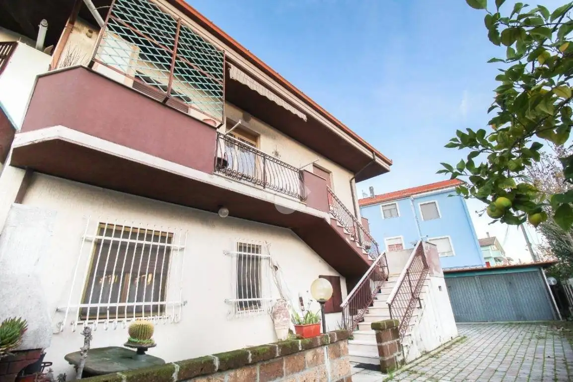 Villa in vendita a Città Sant'Angelo