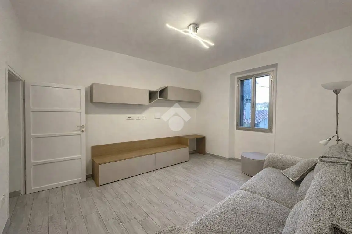 Palazzo - Edificio in Affitto - foto 3