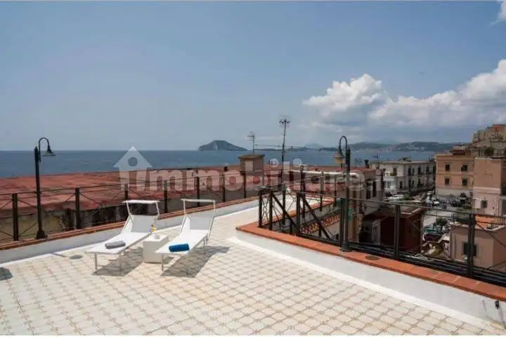 Appartamento in vendita a Pozzuoli