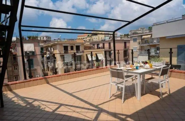 Bilocale viale Cappuccini, Lungomare, Pozzuoli - foto 2