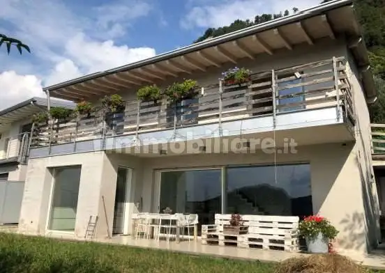 Villa in asta a Sarnico