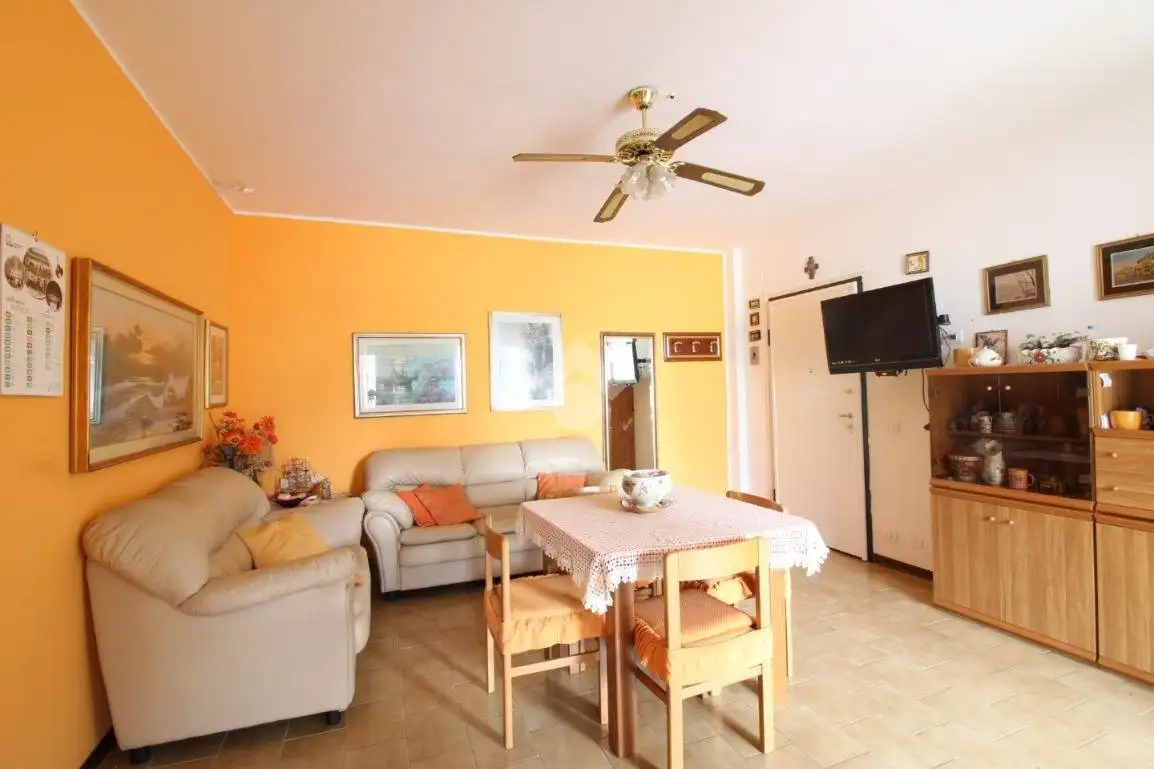 Trilocale via Maddalena 8, Centro, Alba Adriatica - foto 2