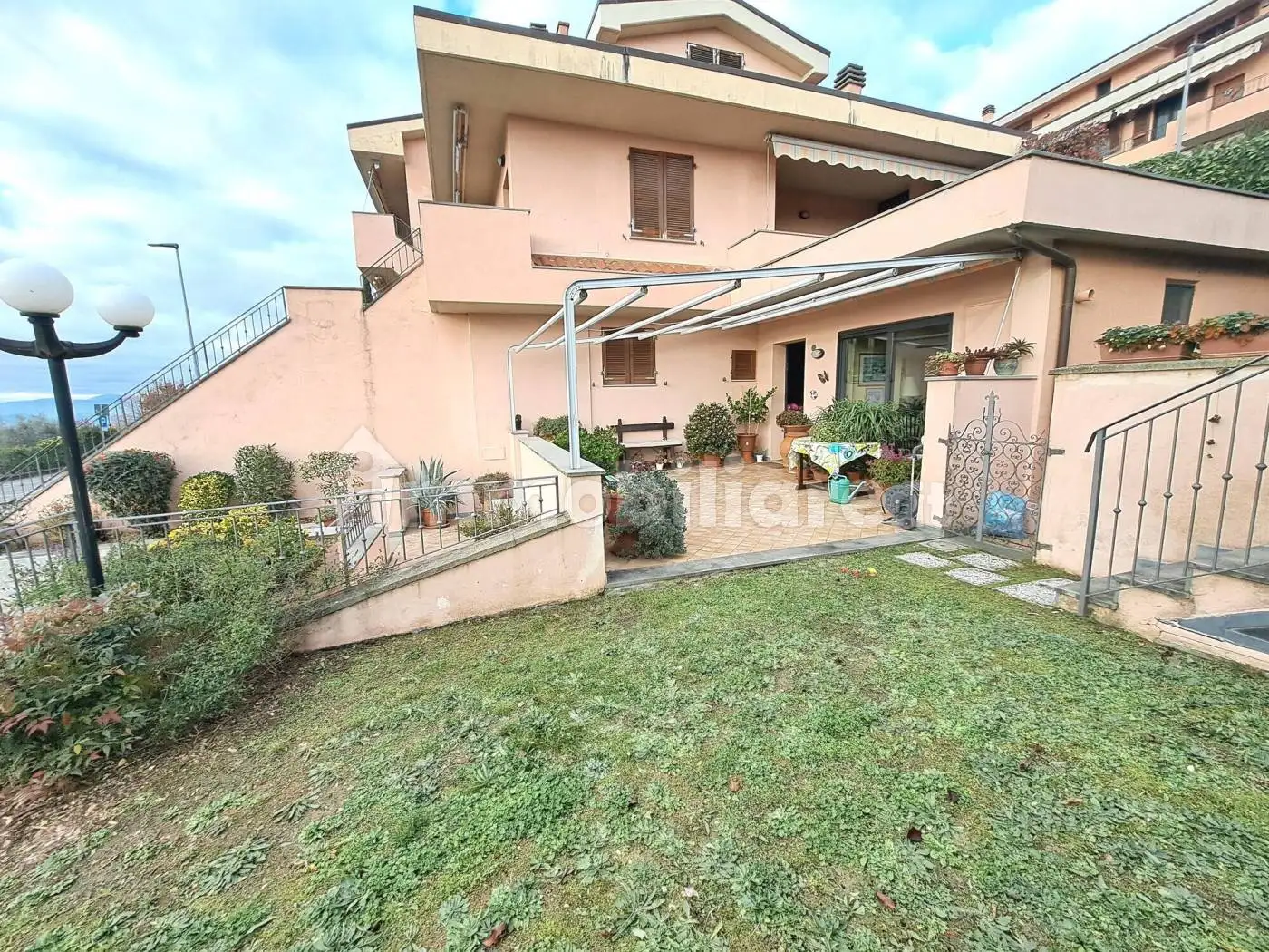 Appartamento in vendita a Reggello