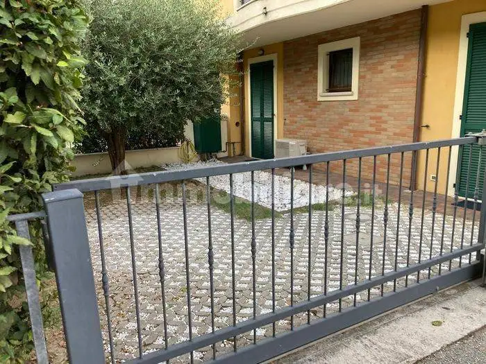 Trilocale buono stato, piano terra, Sassonia, Fano - foto 2