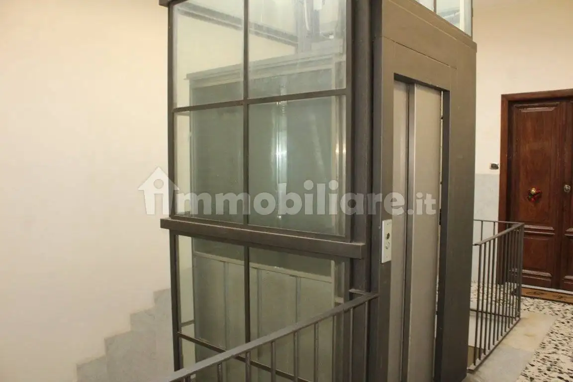 Trilocale via delle Legioni 24, Fuorigrotta, Napoli - foto 2