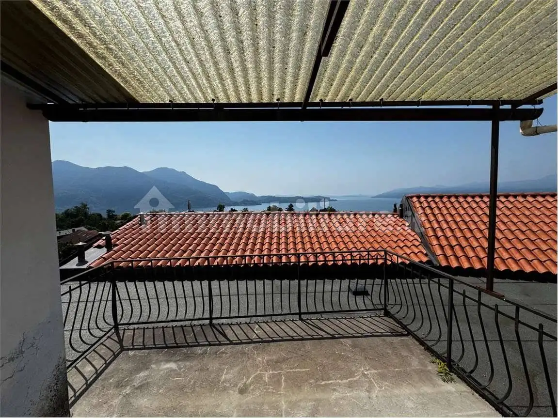 Casa indipendente in vendita a Ghiffa