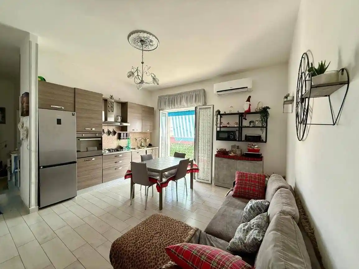 Trilocale via Umbria 4, Secondigliano, Napoli - foto 4