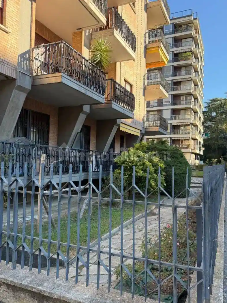 Quadrilocale via Asigliano Vercellese 6, Vanchiglietta, Torino - foto 3