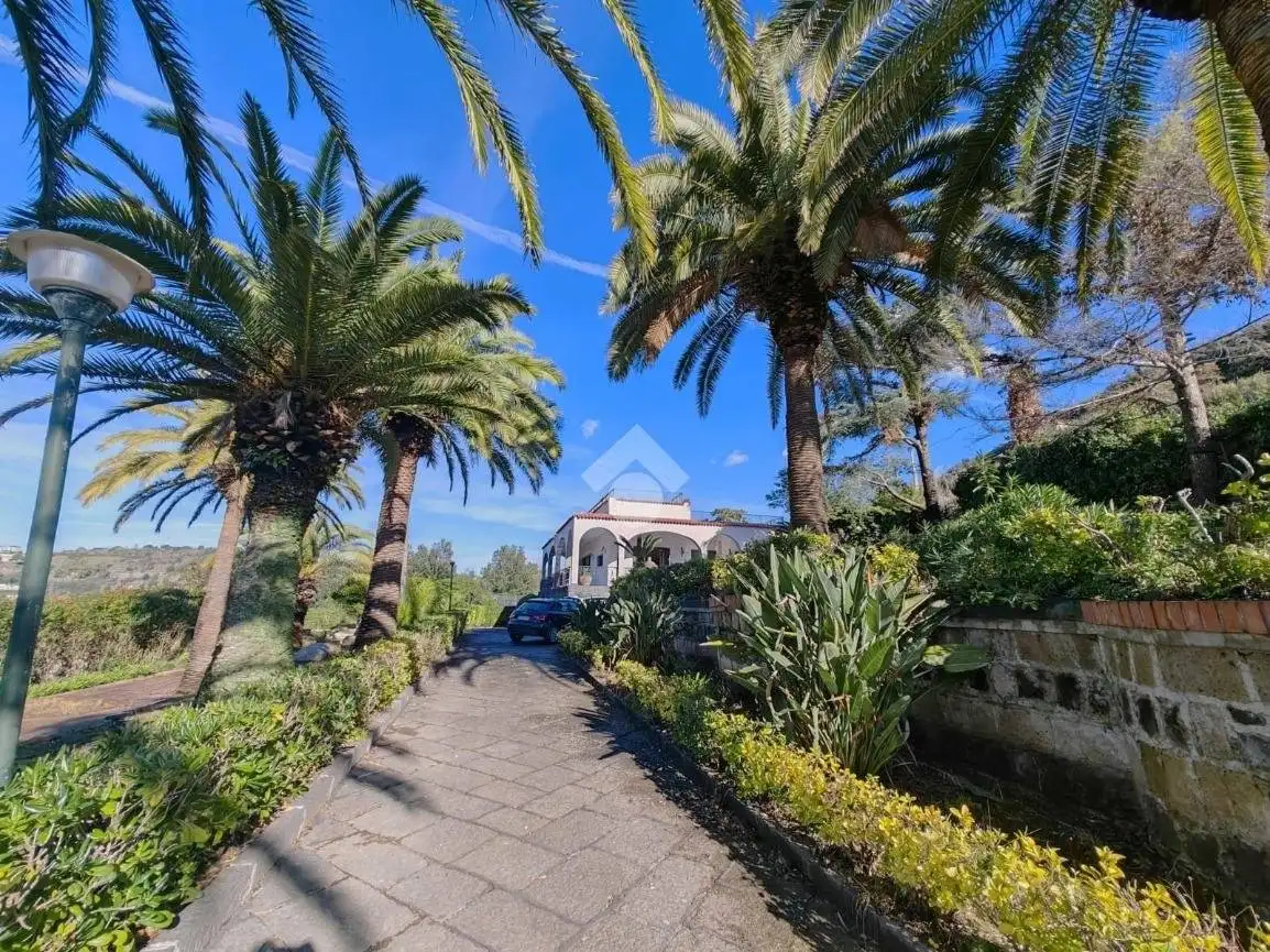 Villa in vendita a Pozzuoli
