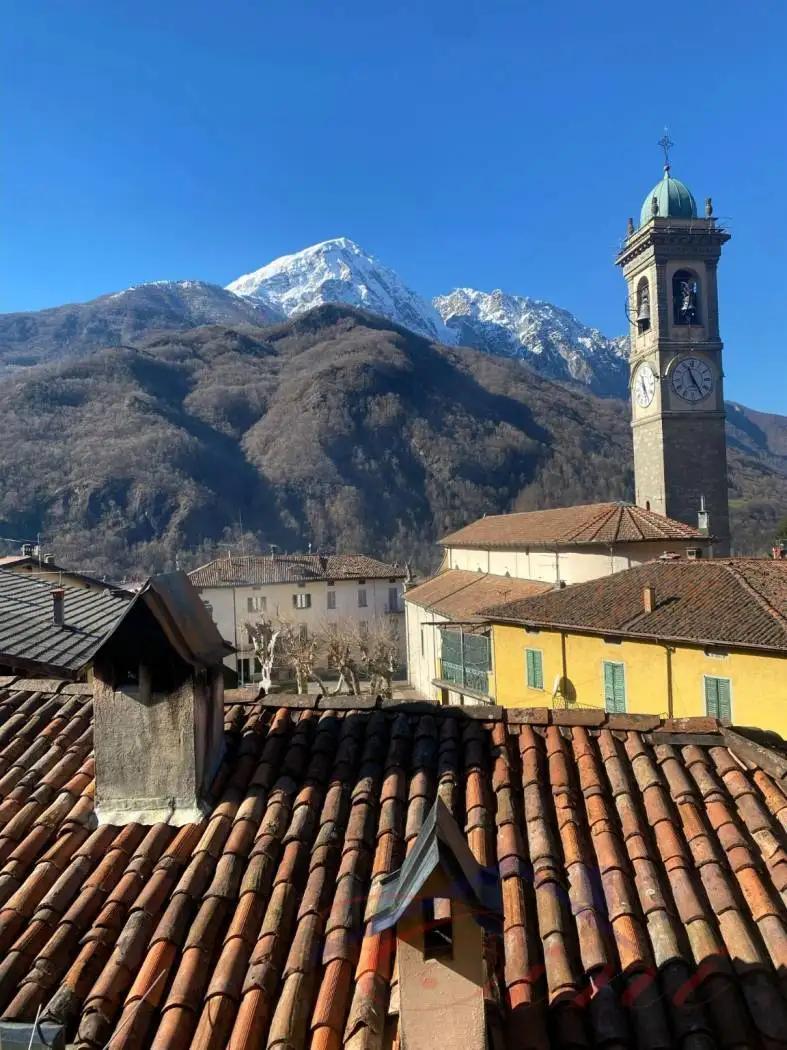 Casa indipendente in vendita a Introbio