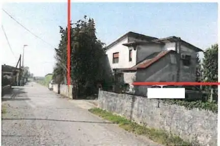 Casa indipendente in asta a Correzzola