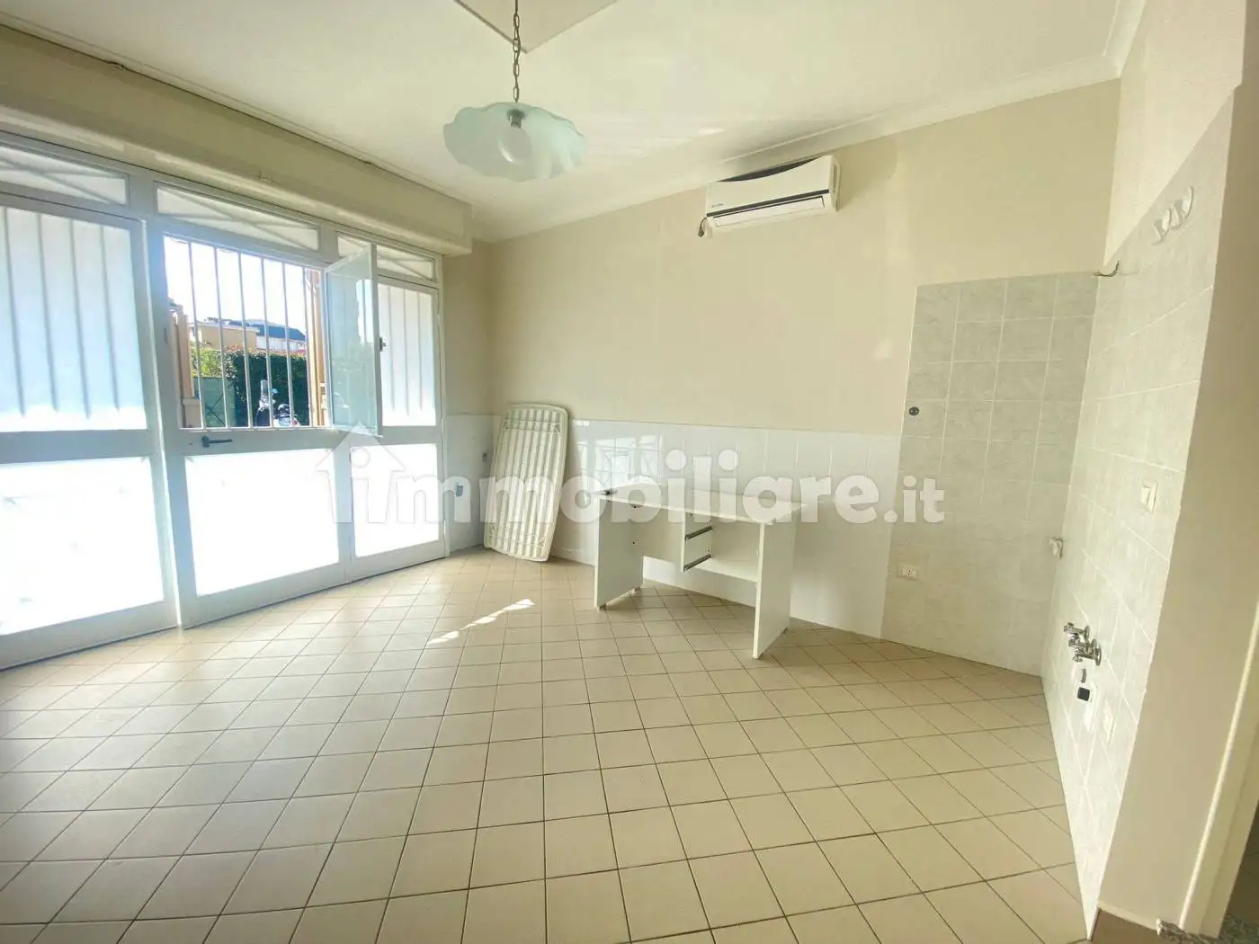 Monolocale via 1 Maggio 3/10, Centro Storico, Giugliano in Campania - foto 4