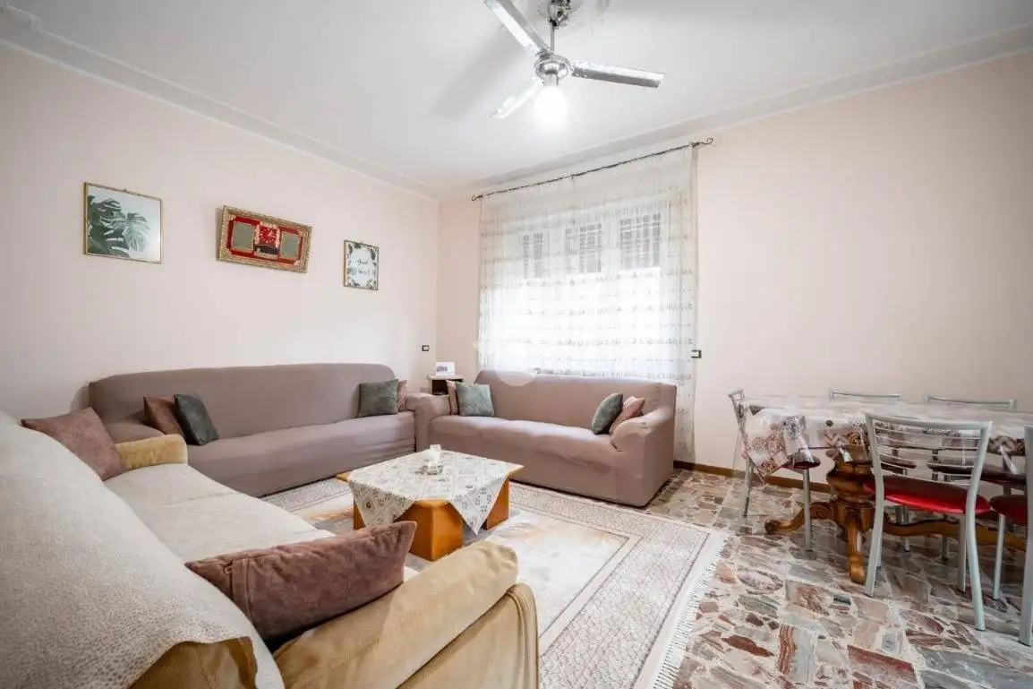 Appartamento in vendita a Castello di Brianza