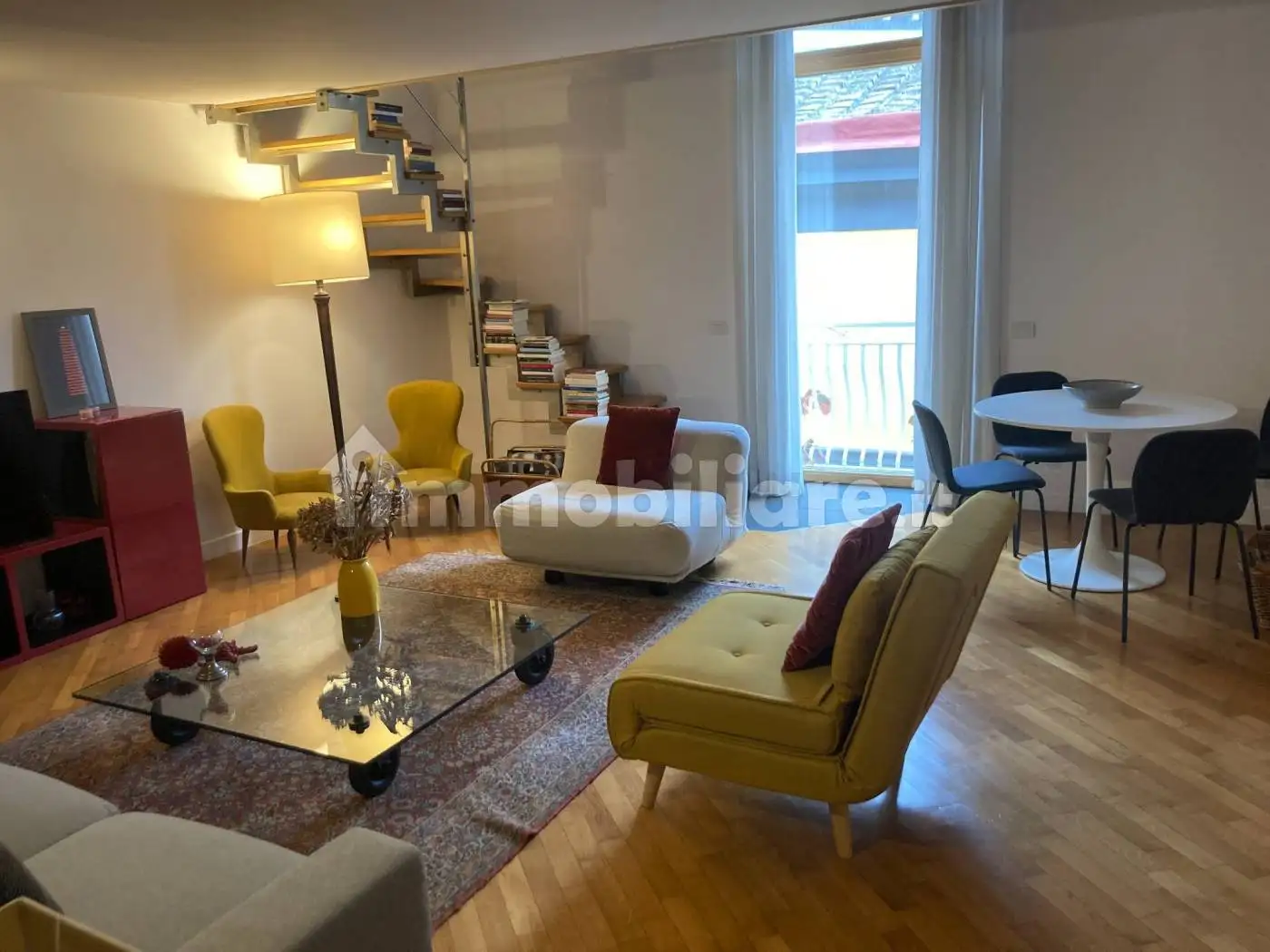 Bilocale ottimo stato, terzo piano, Chiaia, Napoli - foto 3