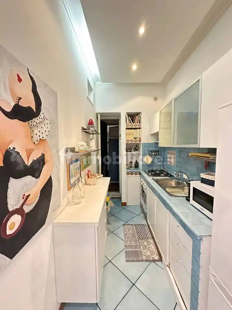 Bilocale piazza dei Martiri 30, Chiaia, Napoli - foto 4