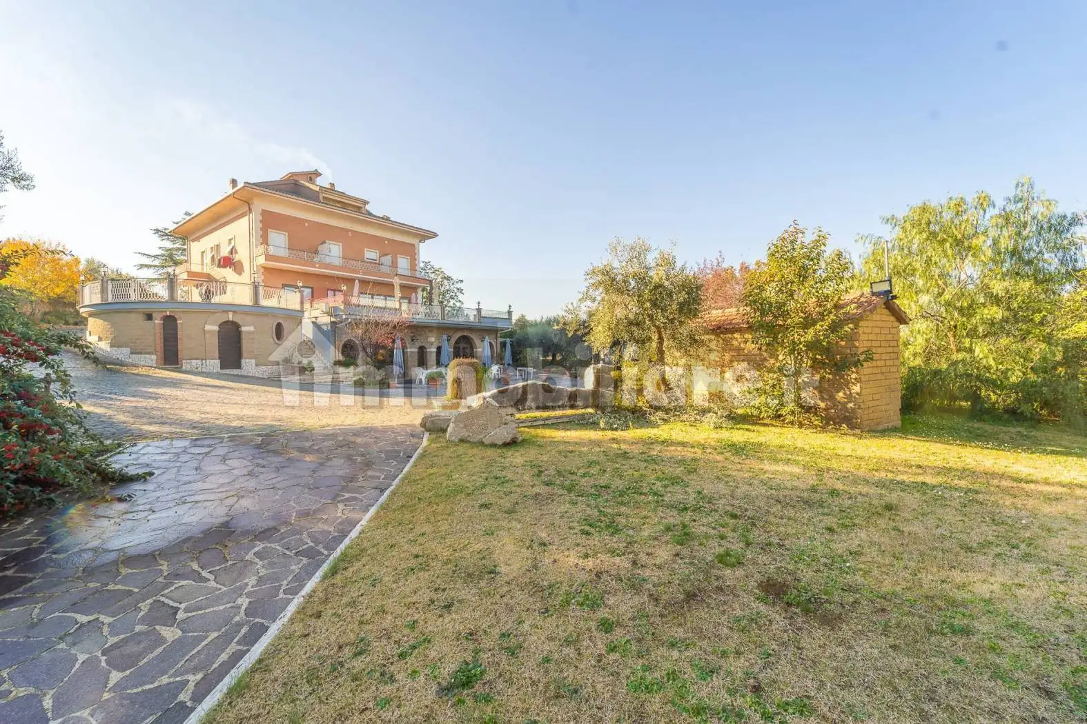 Palazzo - Edificio in vendita a Frascati