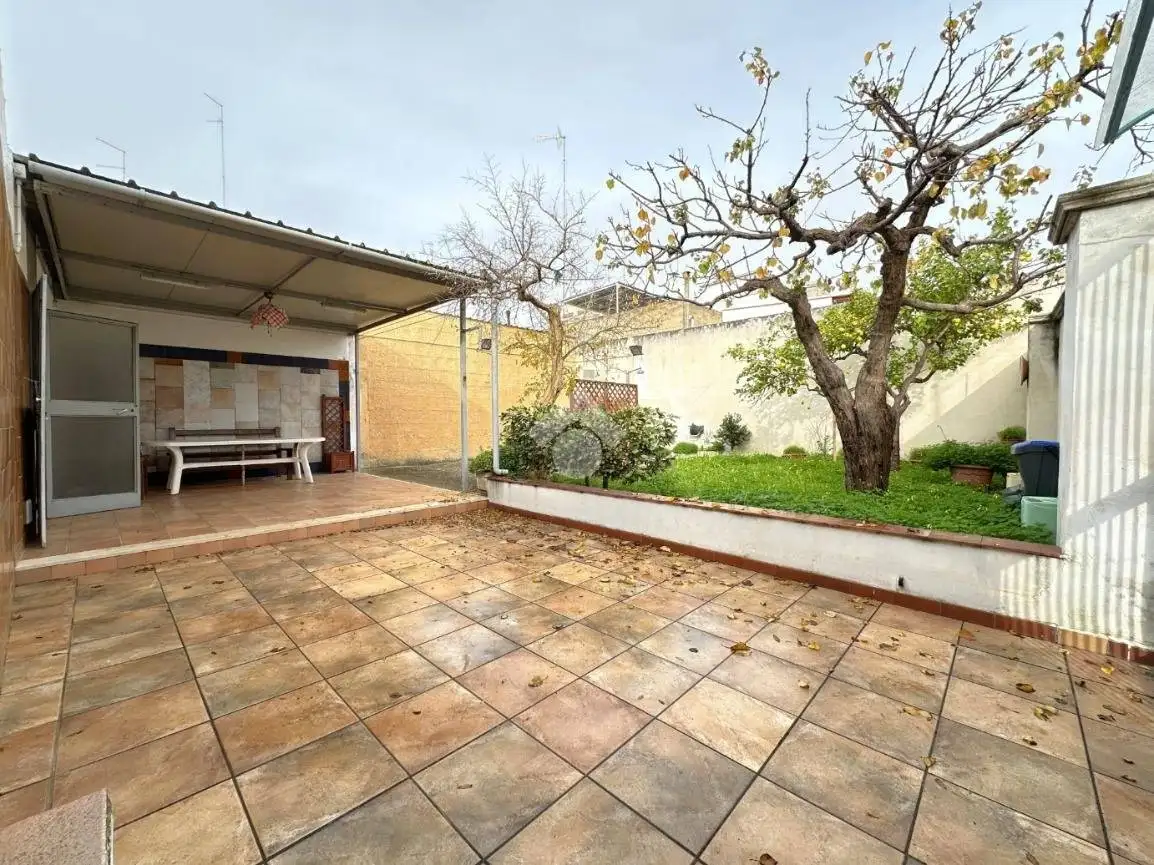 Casa indipendente in vendita a Bari