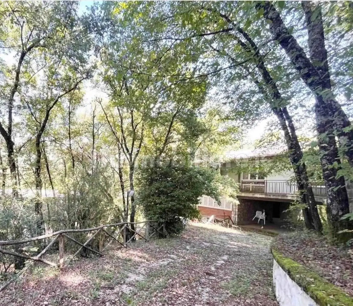 Villa in vendita a Labro