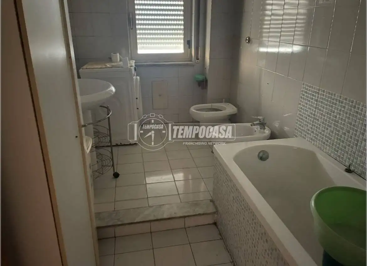 Trilocale da ristrutturare, terzo piano, Centro, Casalnuovo di Napoli - foto 5