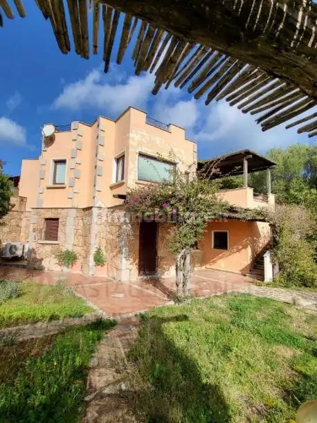 Villa in asta a Olbia