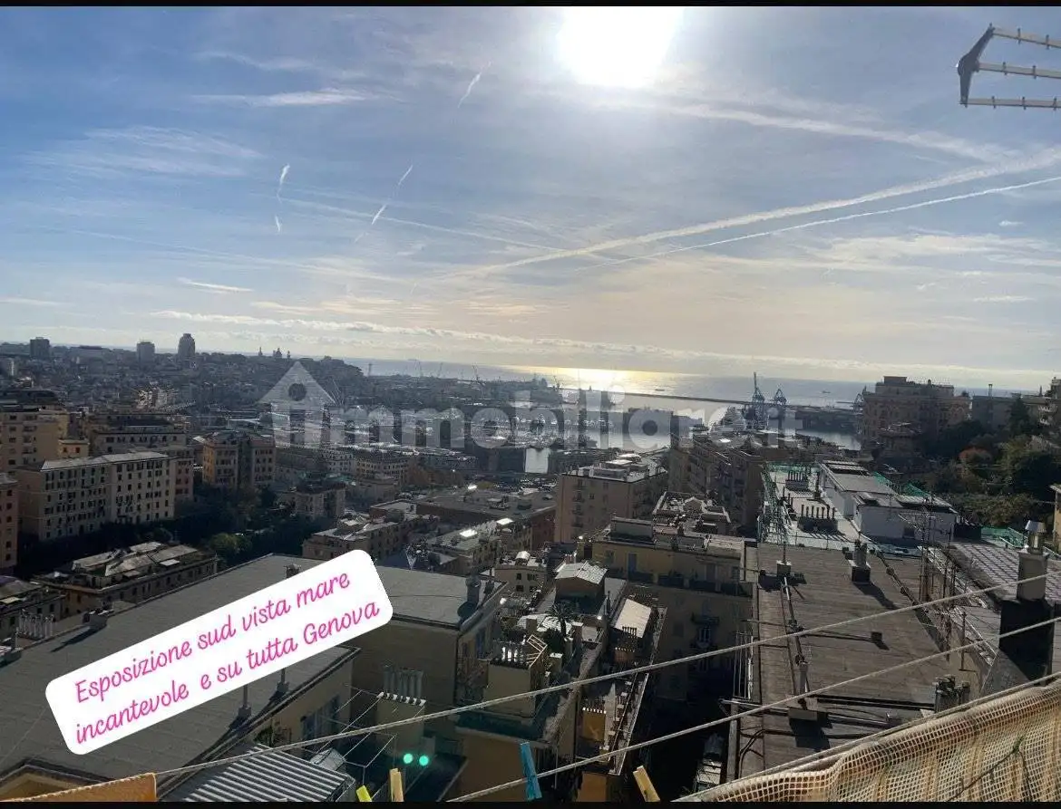 Appartamento in vendita a Genova