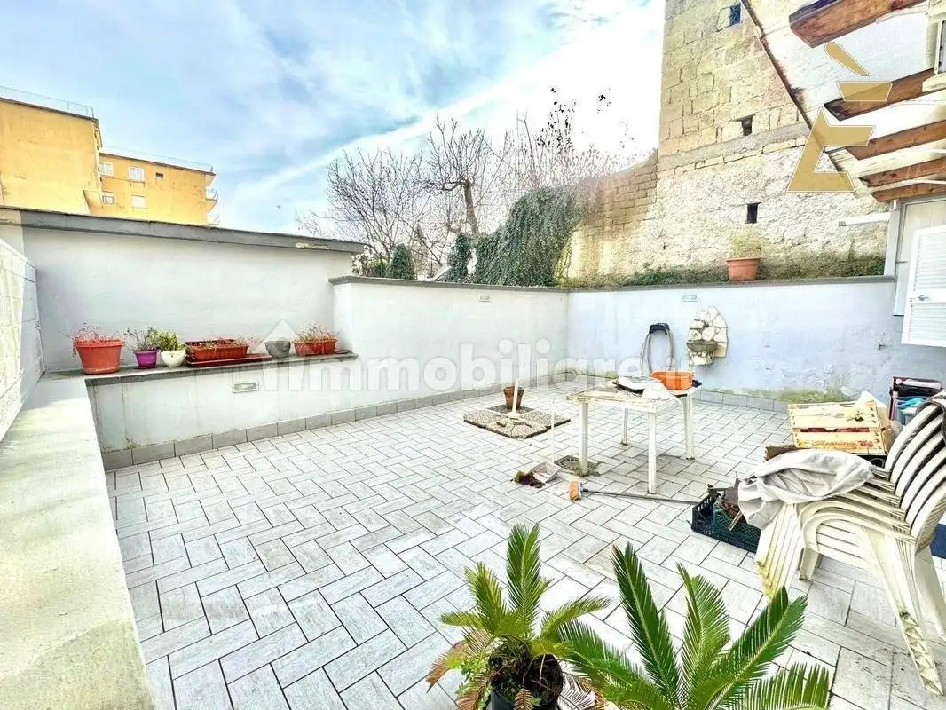 Appartamento in vendita a Napoli